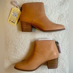 Tom’s Leila Bootie sand 7.5
